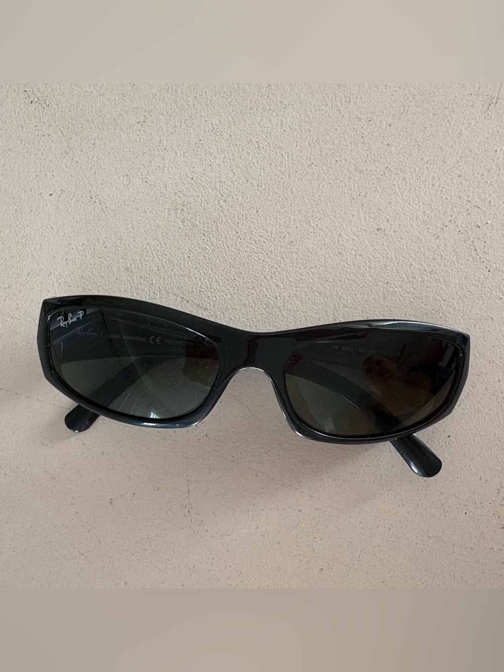 Ray-Ban Black Polarized Sunglasses with Dark Lenses